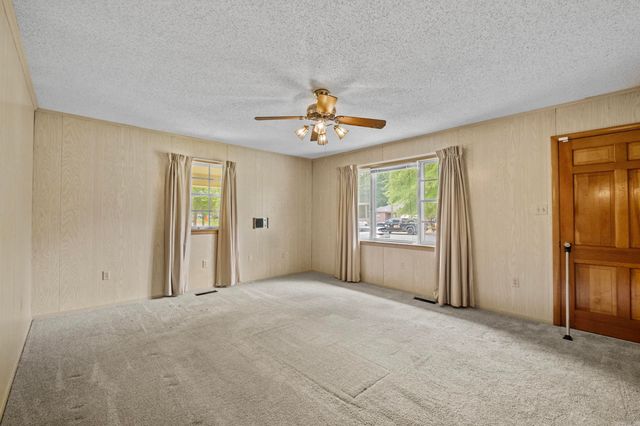 11 Warren Dr, Little Rock, AR 72209
