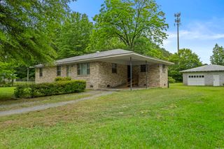 11 Warren Dr, Little Rock, AR 72209
