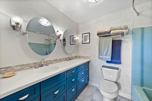 428 N Wisconsin STREET, Port Washington, WI 53074