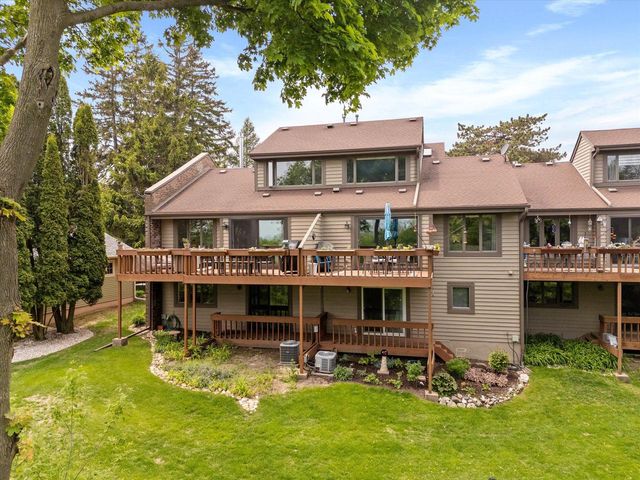 428 N Wisconsin STREET, Port Washington, WI 53074