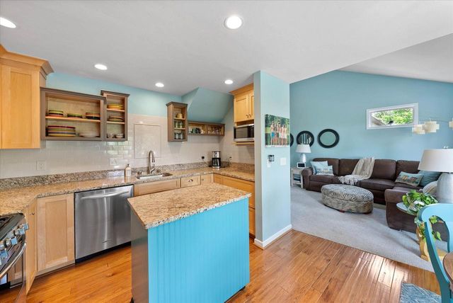 428 N Wisconsin STREET, Port Washington, WI 53074