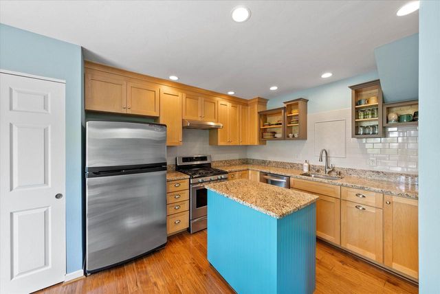 428 N Wisconsin STREET, Port Washington, WI 53074