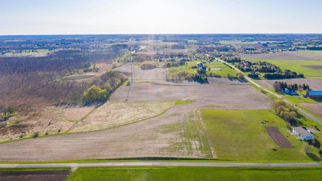 5312 BEECHNUT DRIVE, Kewaskum, WI 53040