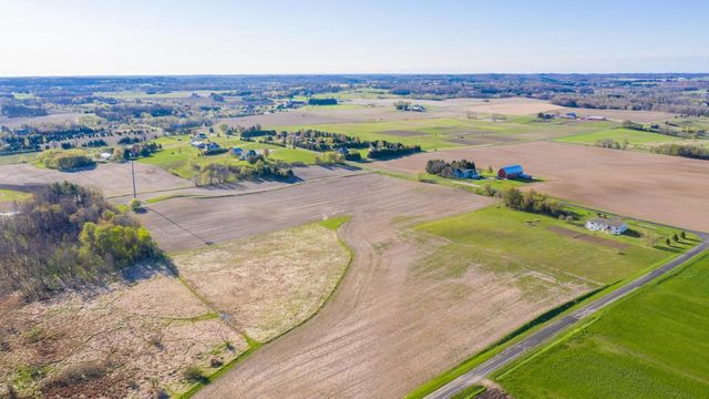 5312 BEECHNUT DRIVE, Kewaskum, WI 53040