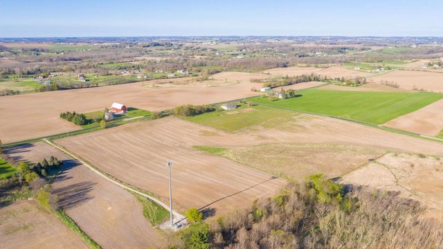 5312 BEECHNUT DRIVE, Kewaskum, WI 53040