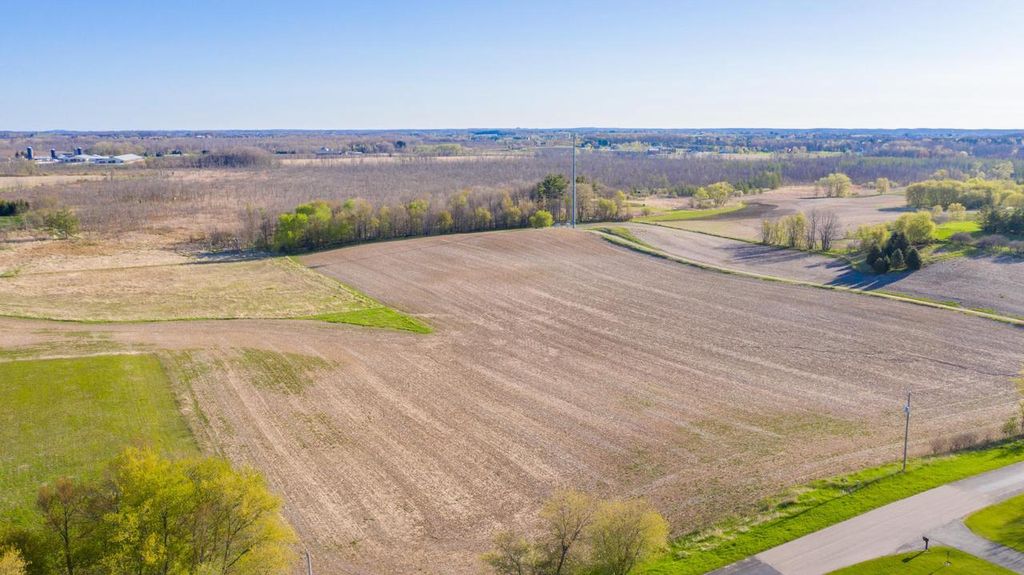 5312 BEECHNUT DRIVE, Kewaskum, WI 53040