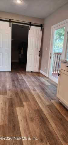 2181 W 17TH Street, Jacksonville, FL 32209