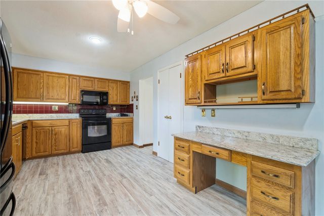 320 Eastland Drive SE, Cedar Rapids, IA 52403