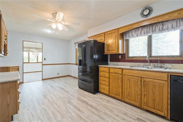 320 Eastland Drive SE, Cedar Rapids, IA 52403