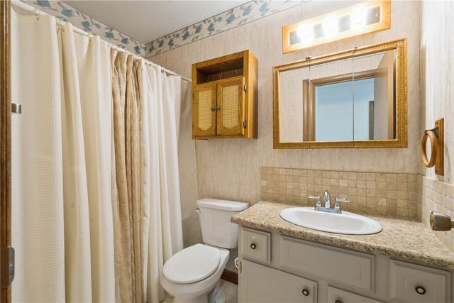 320 Eastland Drive SE, Cedar Rapids, IA 52403