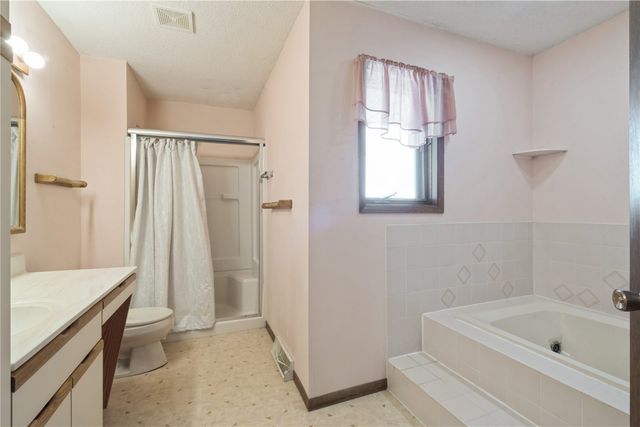 320 Eastland Drive SE, Cedar Rapids, IA 52403