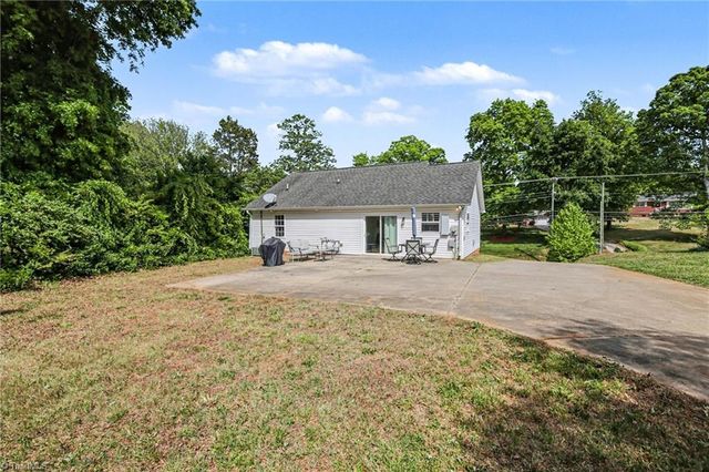 3130 S Main Street, Winston-salem, NC 27127
