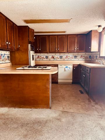 5540 S Palisade St, Wichita, KS 67217