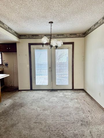 5540 S Palisade St, Wichita, KS 67217