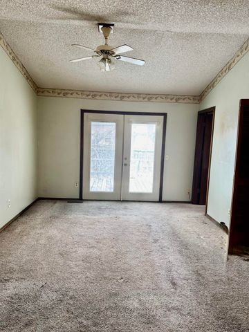 5540 S Palisade St, Wichita, KS 67217