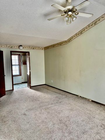 5540 S Palisade St, Wichita, KS 67217