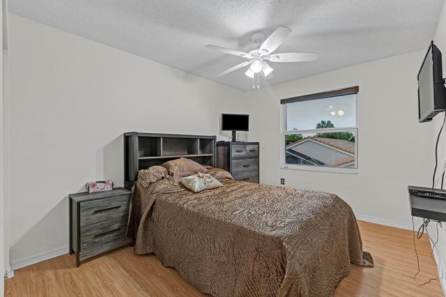 11876 NW 55th St, Coral Springs, FL 33076