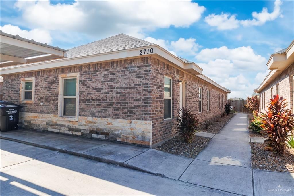 2710 E Garfield Avenue, Alton, TX 78573