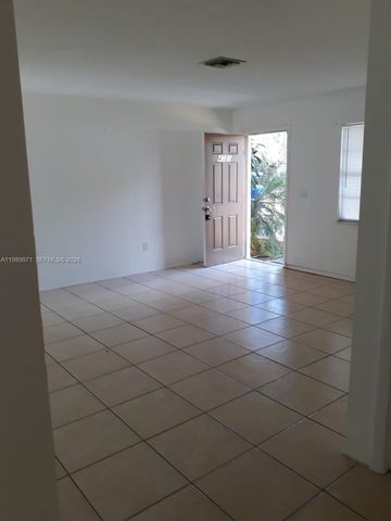 4380 Lakewood Road 4380, Lake Worth, FL 33461