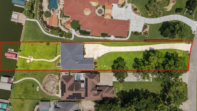 11852 Grand Harbor Boulevard, Montgomery, TX 77356