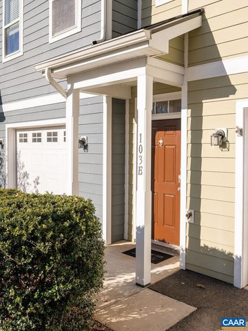 103 Longwood Dr Apt E, Charlottesville, VA 22903