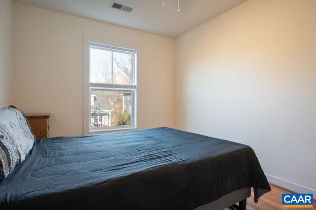 103 Longwood Dr Apt E, Charlottesville, VA 22903