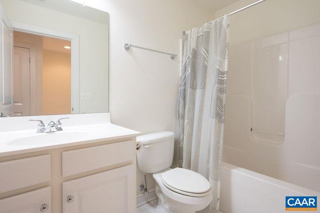 103 Longwood Dr Apt E, Charlottesville, VA 22903