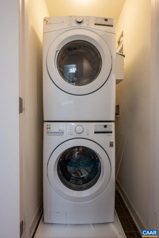 103 Longwood Dr Apt E, Charlottesville, VA 22903