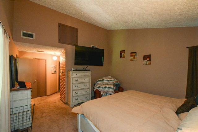 86 Bailey Drive SW, Lilburn, GA 30047