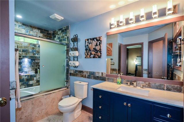 86 Bailey Drive SW, Lilburn, GA 30047
