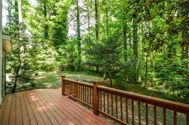 86 Bailey Drive SW, Lilburn, GA 30047