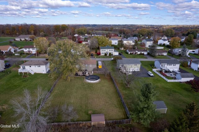 35 Broadway, Amsterdam, NY 12010