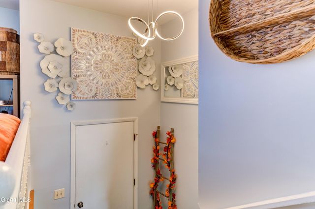 35 Broadway, Amsterdam, NY 12010