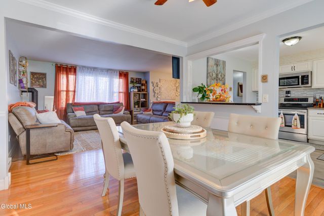 35 Broadway, Amsterdam, NY 12010