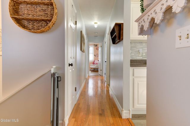 35 Broadway, Amsterdam, NY 12010