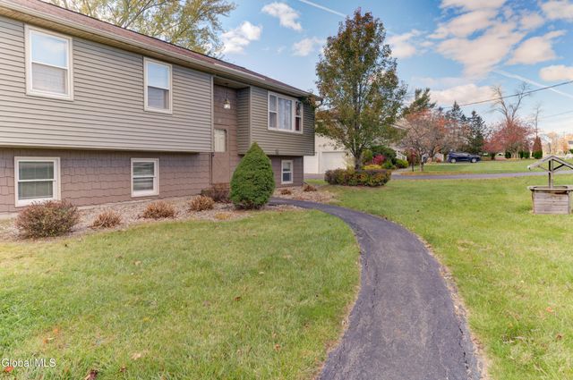 35 Broadway, Amsterdam, NY 12010