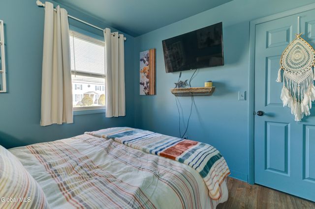 35 Broadway, Amsterdam, NY 12010