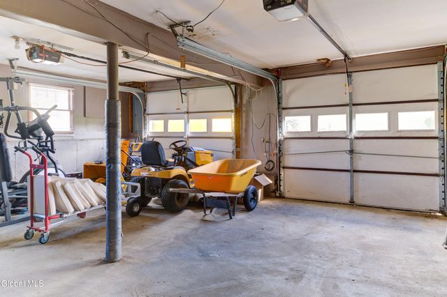 35 Broadway, Amsterdam, NY 12010