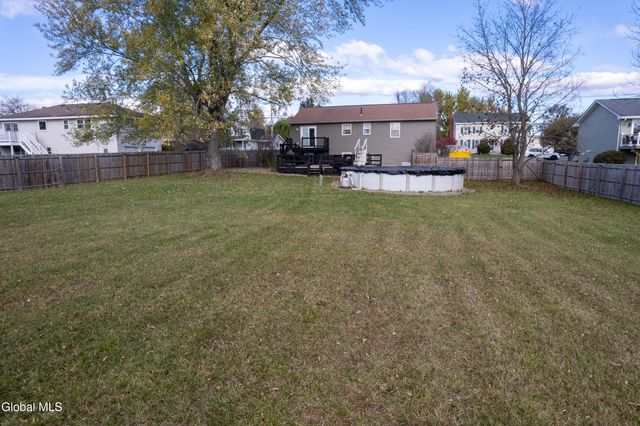 35 Broadway, Amsterdam, NY 12010