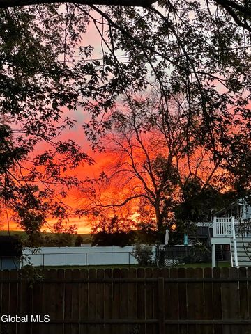 35 Broadway, Amsterdam, NY 12010