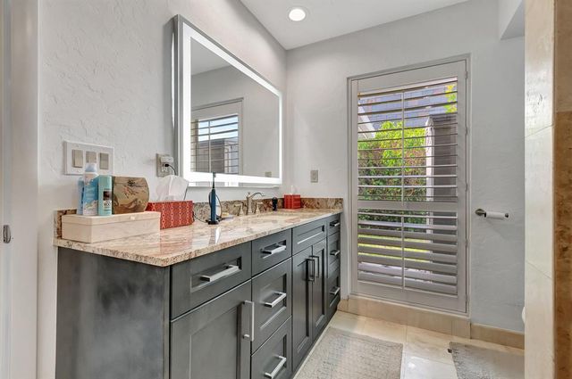 4450 NE 23RD Avenue, Lighthouse Point, FL 33064