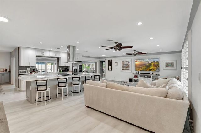 4450 NE 23RD Avenue, Lighthouse Point, FL 33064