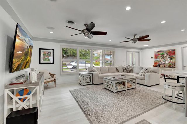 4450 NE 23RD Avenue, Lighthouse Point, FL 33064