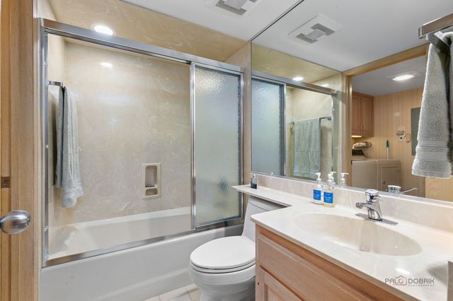 1000 Deerfield Road 303, Highland Park, IL 60035