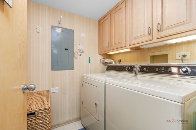 1000 Deerfield Road 303, Highland Park, IL 60035