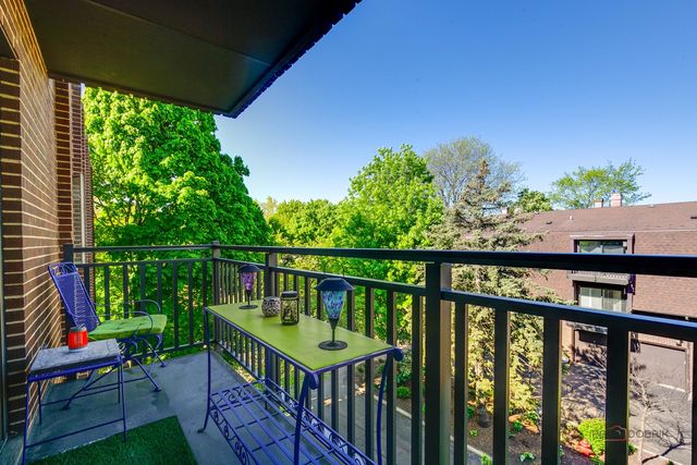 1000 Deerfield Road 303, Highland Park, IL 60035