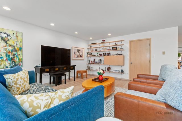 1000 Deerfield Road 303, Highland Park, IL 60035