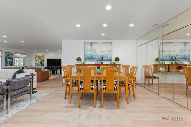 1000 Deerfield Road 303, Highland Park, IL 60035