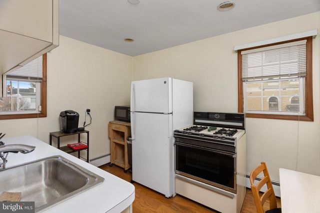 877 BRUNSWICK AVE, Trenton, NJ 08638