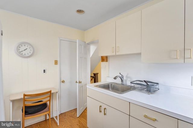 877 BRUNSWICK AVE, Trenton, NJ 08638